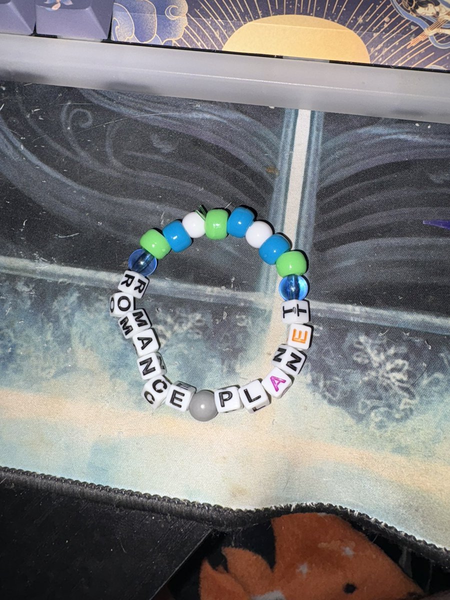 SubToMumbo's tweet image. My Unisexklo bracelet broke so I had to make a new one
☺️