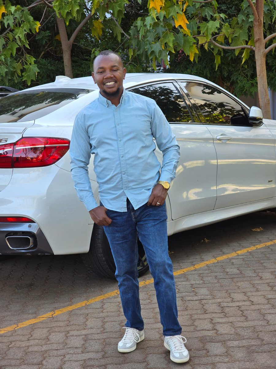 contentcur_'s tweet image. We’re not building followers—we’re building futures. Dr Joseph Murimi mentors without limits. #MurimiForChange is vision in motion. #PurposeDrivenLeader is purpose without pause.