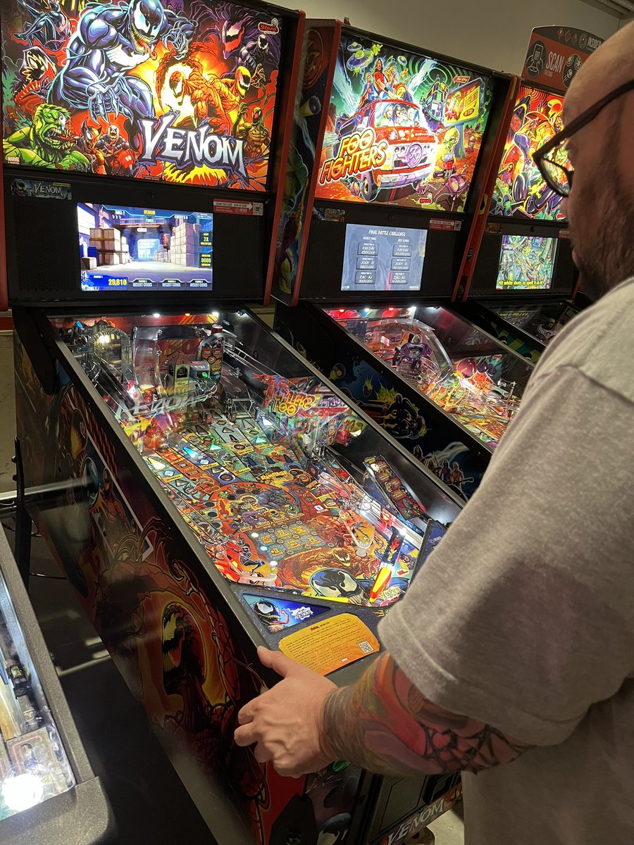 bootmanmstz's tweet image. We went to the pinball hall of fame here in Vegas today. Found two badasd machines I fell in love with