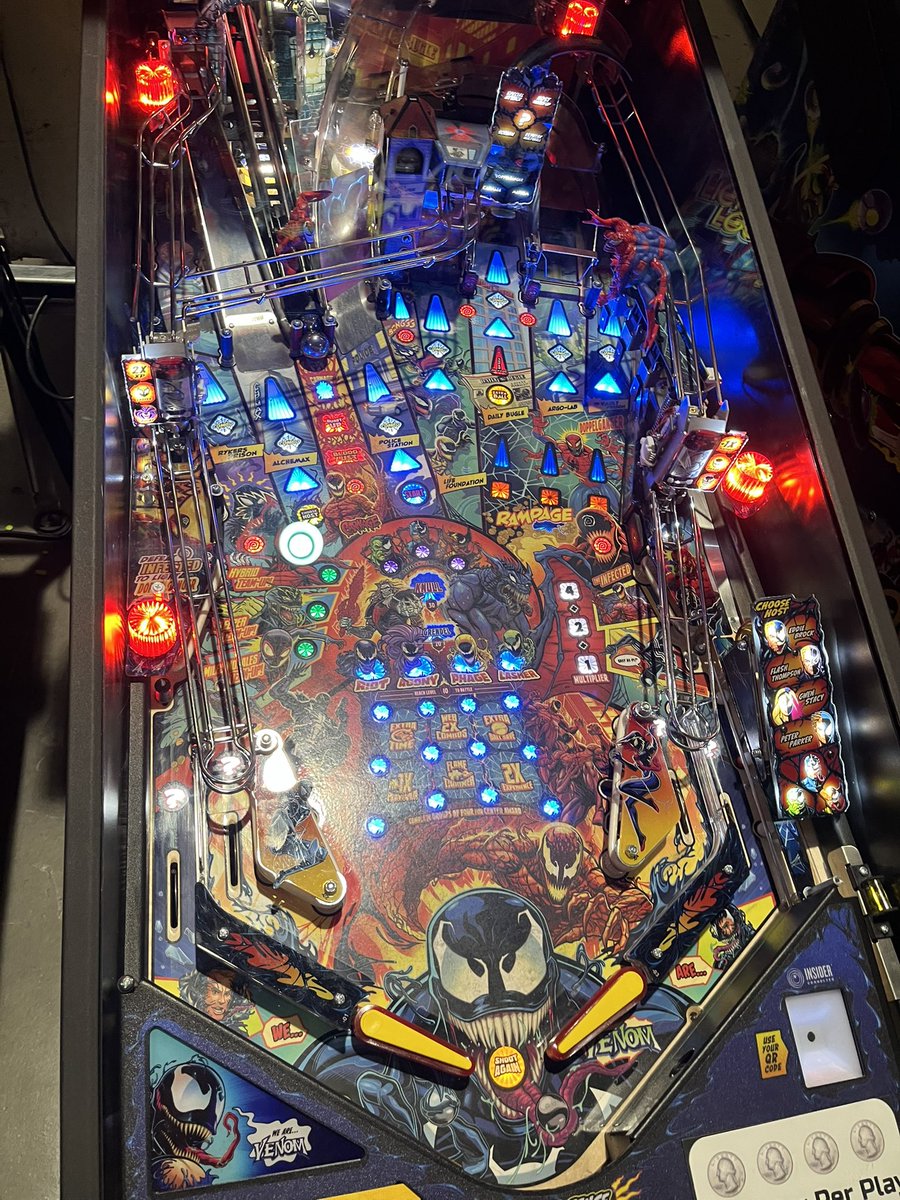 bootmanmstz's tweet image. We went to the pinball hall of fame here in Vegas today. Found two badasd machines I fell in love with