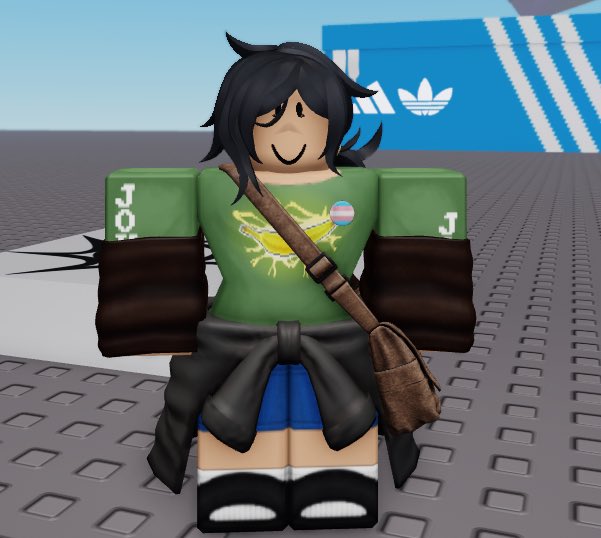 beeixzy's tweet image. also i thought about making a new sona that just represents me as a person, nothing really unique or interesting, but i will keep the buzzy fella as an oc
how’s this