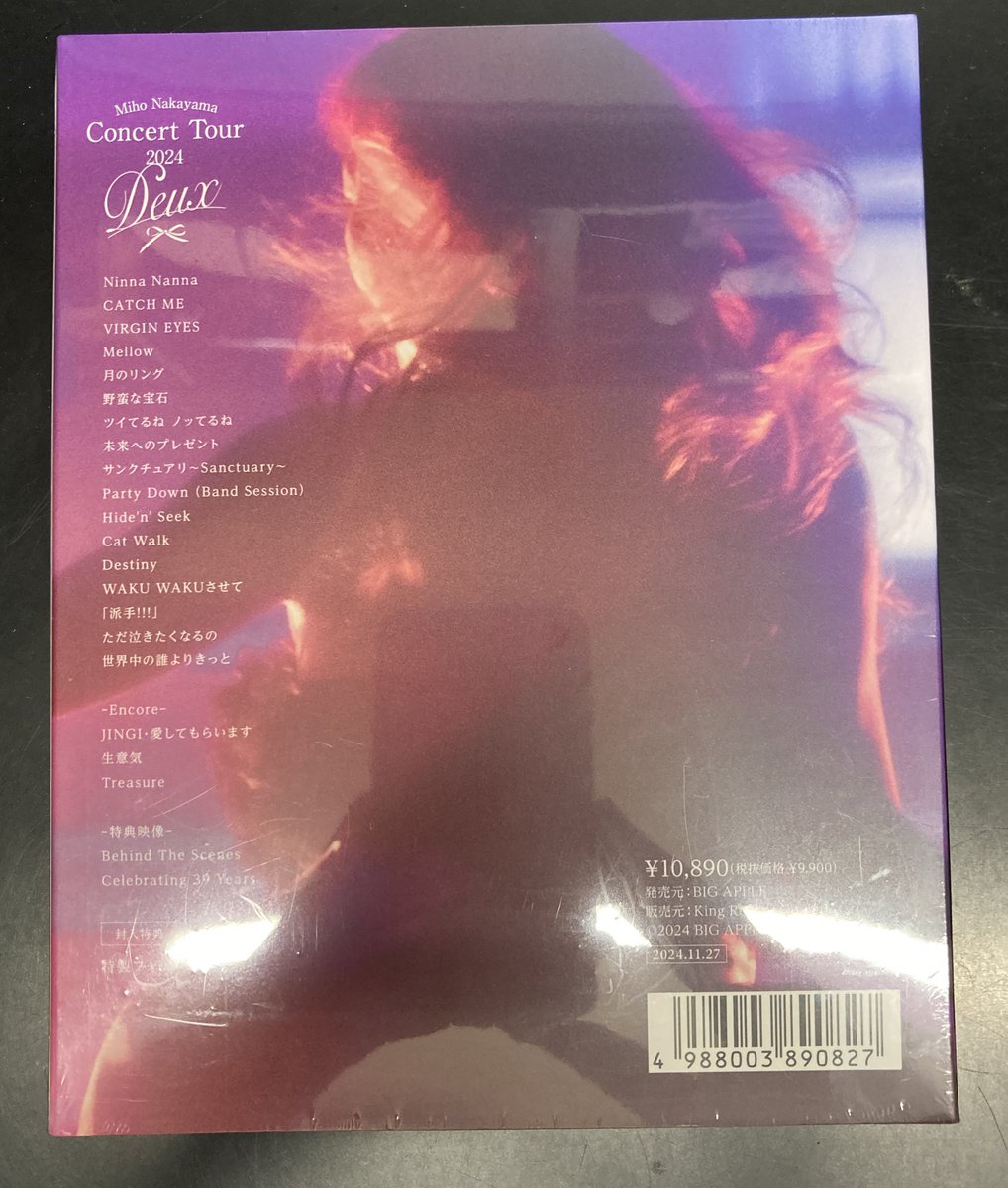 diskunion_showa's tweet image. 🆕昭和歌謡館の新着中古Blu-ray📀
中山美穂 『Concert Tour 2024 -Deux-』
デビュー39周年イヤーの2024年、ツアーファイナル立川でのステージ映像が未開封の状態で入荷!!
ミポリンの歌う姿がたっぷり収録。特製フォトブック付きです📸
涙無しではみられない、感動のステージ!