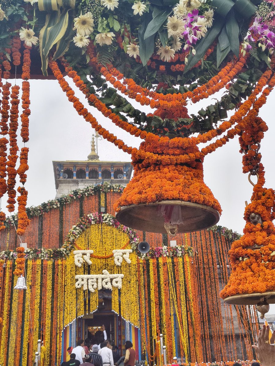 AbcTarak5's tweet image. Amazing Darshanam at Kedarnath π€©ποΈ
War2 tho koduthunam Tiger babu @tarak9999 β₯οΈ
#War2Celebrations