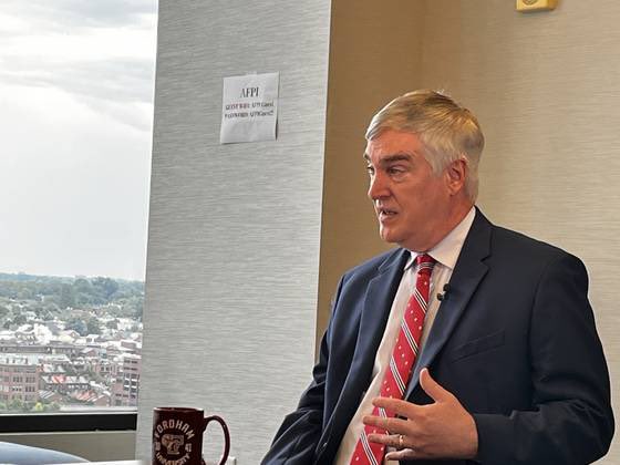 hamilchon1998's tweet image. 트럼프 측근 "尹 대통령 부당 대우 좌시하지 않을 것"

나경원 손 주룰럭거리며 한 말임. 나경원은 손 내줌