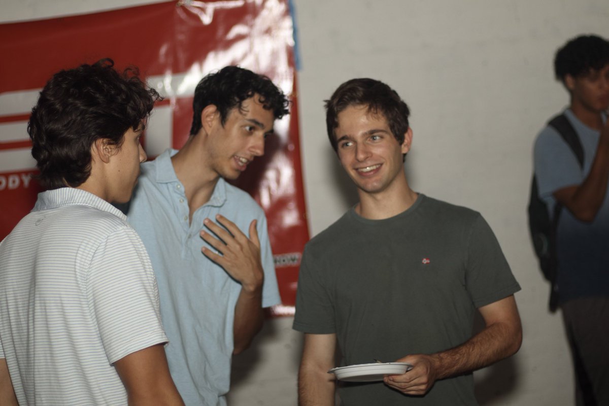 “The Comedy Cookout” by
Comedic Distance x 
Everybody Smokin Pack Now 
Recap 📸🤳📷 <a href="/SmokinPackNow/">EverybodySmokinPackNow</a>