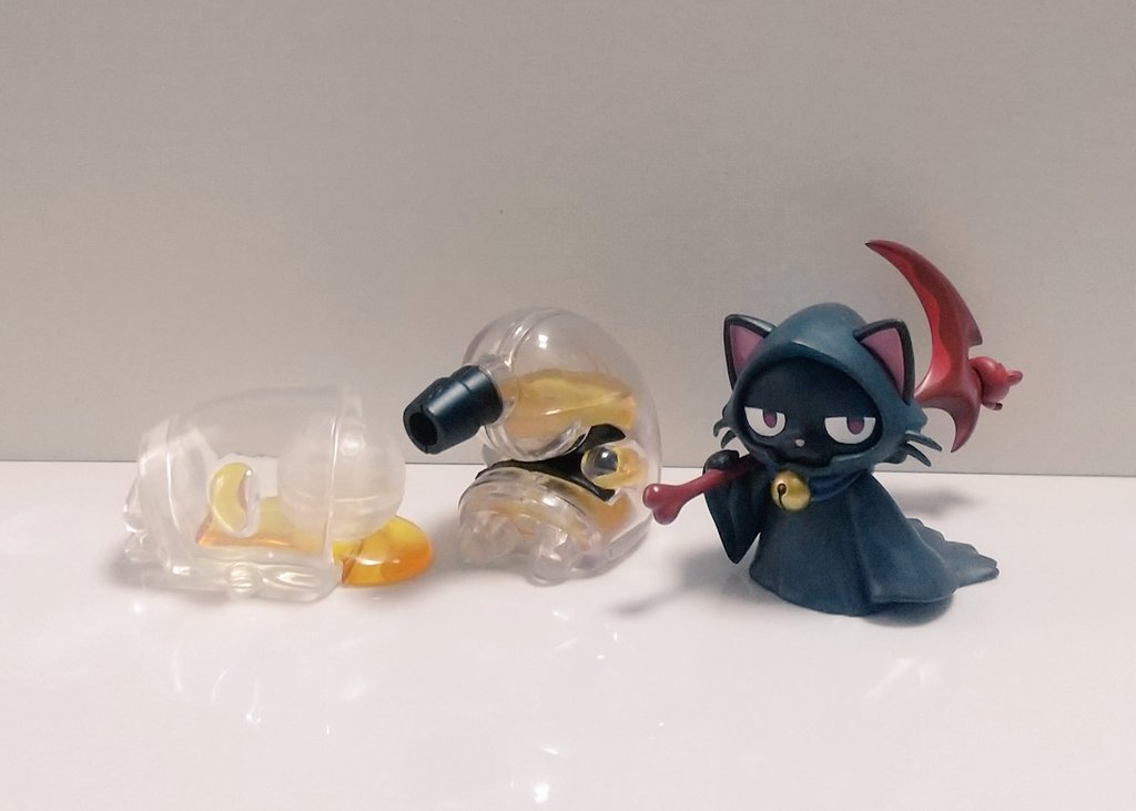 vmaimnpt's tweet image. 最近のガチャ活！
🌟酔いスキー マスコットフィギュア
🌟シニャ神さん

酔いスキー出遅れて回せなかったんだけど、たまたま普段行かないお店行ったらまだ残ってて回せました！ボトルとグラス両方出て満足🥃✨
シニャ神さんも狙いのクロ引けた🥳あまりにも良すぎる…

#カプセルトイ