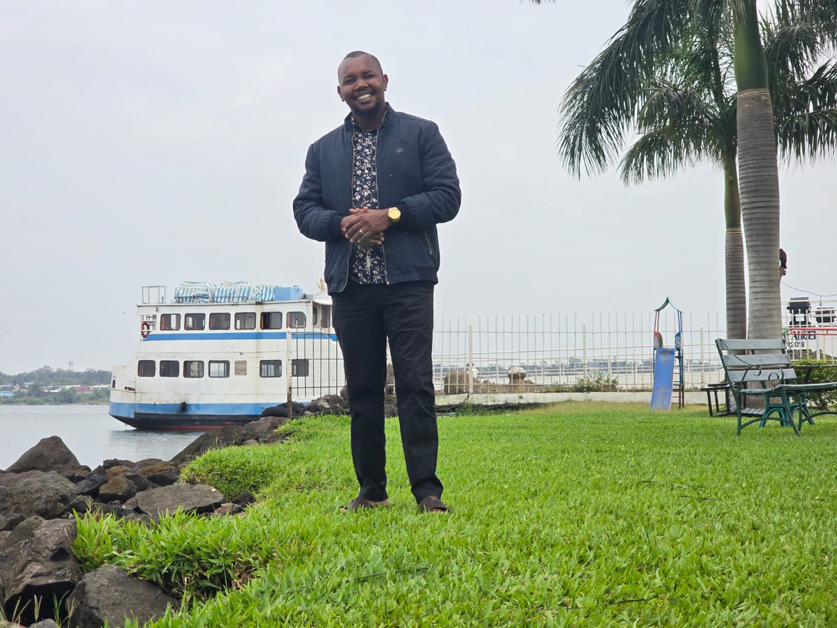 contentcur_'s tweet image. Nairobi or Nakuru, city or village—Dr Joseph Murimi is present. #MurimiForChange reaches where others retreat. #PurposeDrivenLeader is never out of touch.