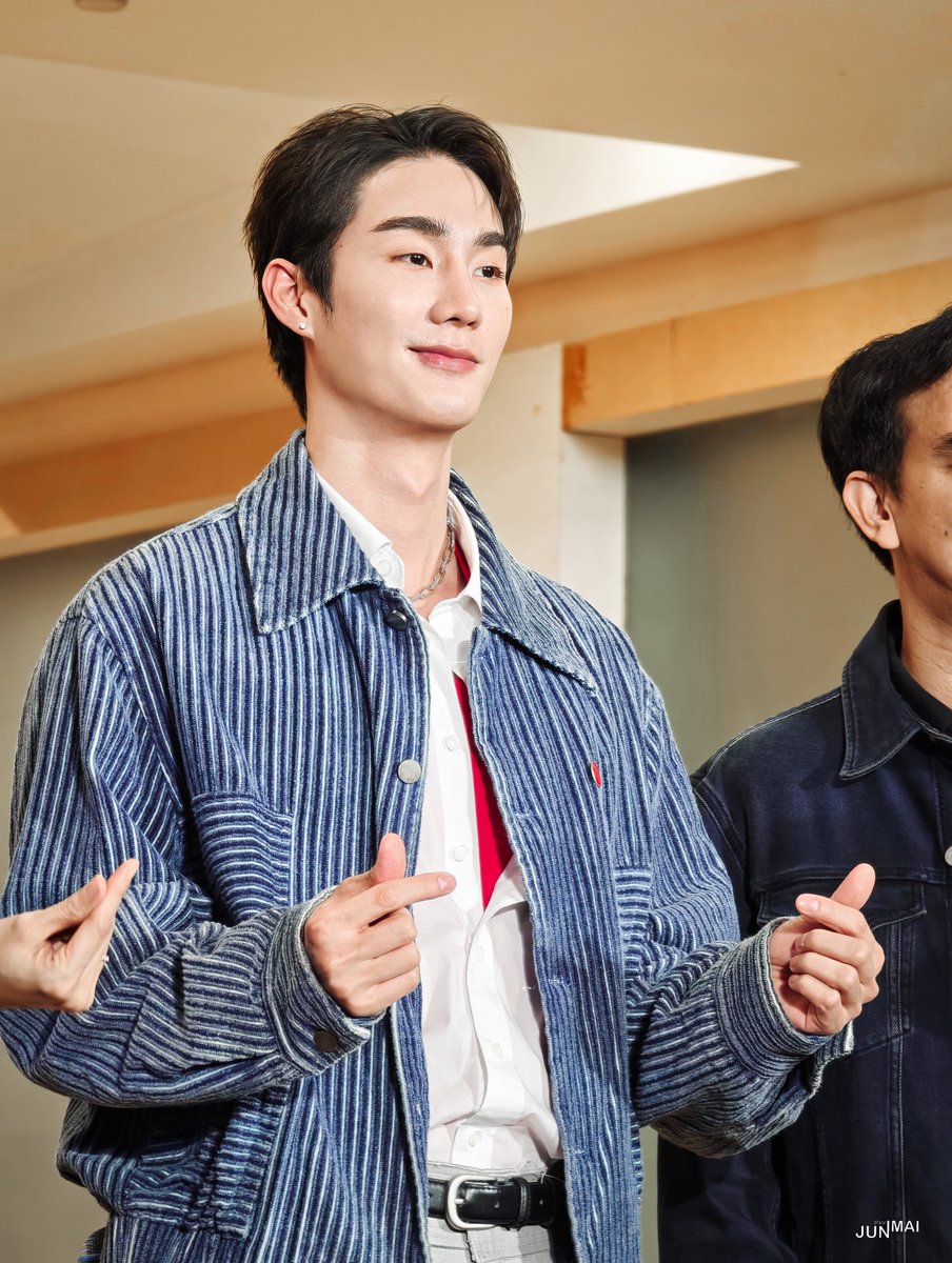 imaijun_'s tweet image. ขอบคุณทีม @SamsungThailand และ @TheMallThailand มากๆ นะคะที่จัดกิจกรรมดีๆ แบบนี้ #SamsungPowerMallxForce
อะไรใหม่ๆ มาก เป็นงานที่ไม่ใช่แค่ได้เจอศิลปินอย่างเดียวแต่คือได้ร่วมกิจกรรมที่เรียกว่าเข้าร่วมกับฟอสจริงๆ และฟอสได้มีเวลาพูดคุยกับทุกคน ได้เห็นช่วงเวลาที่ฟอสและทุกคนสนุก☺️…
