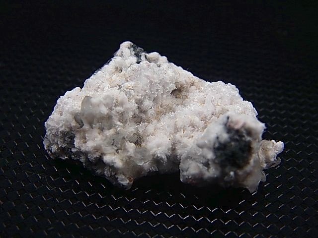 perfectstone_yh's tweet image. 超レアでコレクターアイテム日本の大江石(おおえせき、 Oyelite)は1984年に発表された日本産新鉱物ですが、コレが🇿🇦南アの(ロードクロサイトで有名な)チュワニン鉱山産という所が胸熱❣️