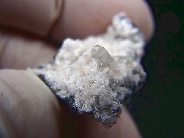 perfectstone_yh's tweet image. 超レアでコレクターアイテム日本の大江石(おおえせき、 Oyelite)は1984年に発表された日本産新鉱物ですが、コレが🇿🇦南アの(ロードクロサイトで有名な)チュワニン鉱山産という所が胸熱❣️