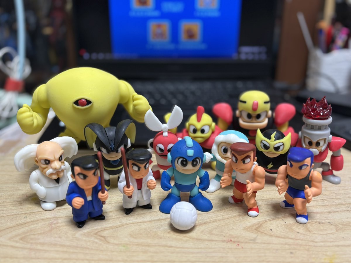 ShigeQ_Chan's tweet image. WF2025夏、ブースへお越しいただいた皆様、誠にありがとうございました。
結果は残念な感じでしたが、良い出会いもあり
とても有意義に過ごせました。

一瞬だけ、ありが先生に呼び込み（？）していただき
ありがたいやら、申し訳ないやら…

おかげで元気を頂けたので、次回も頑張りたいと思います！