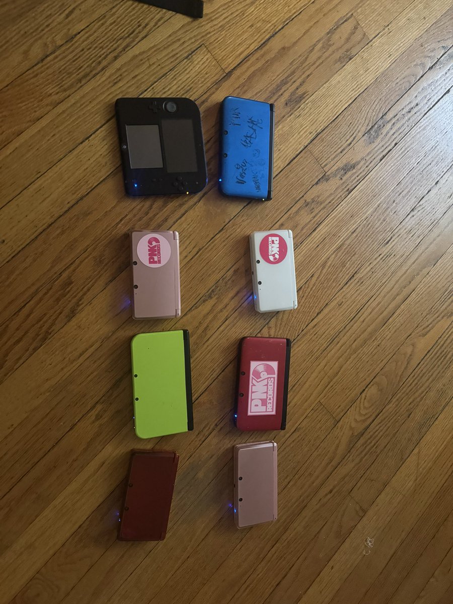 brett3ds's tweet image. Let’s go band for band (need more PNK stickers)