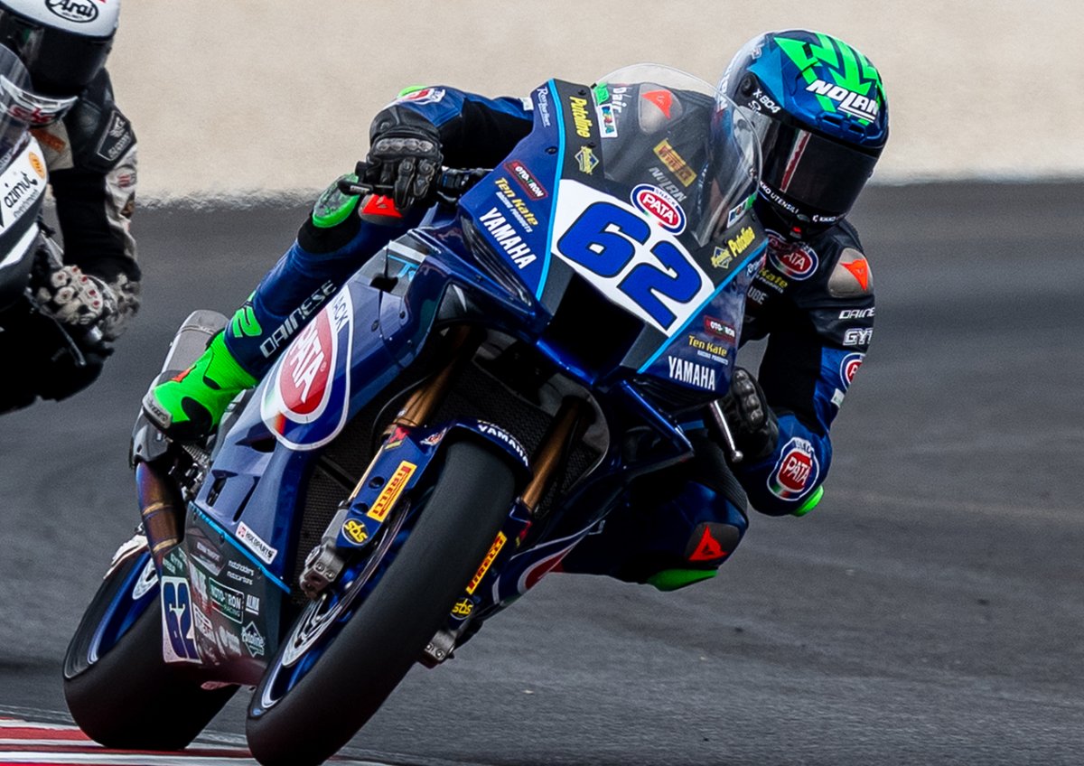 ActiveJapan_TW's tweet photo. \レースサポート情報/ 

先日の7月25-27日の期間,ハンガリーで開催された

【WSSP FIM スーパースポーツ世界選手権】にて

弊社サポートチーム『Pata Yamaha Ten Kate Racing』の

MANZI選手がRACE1とRACE2で見事優勝しました‼️🎉🥇🏆🙌

#wssp #galespeed #active #racesupport https://t.co/vL4OXZGjGH