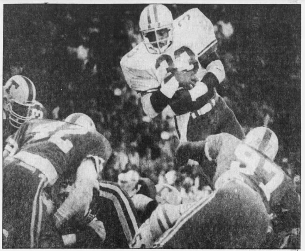 coreyp08's tweet image. 33 days until the start of @UKFootball!
