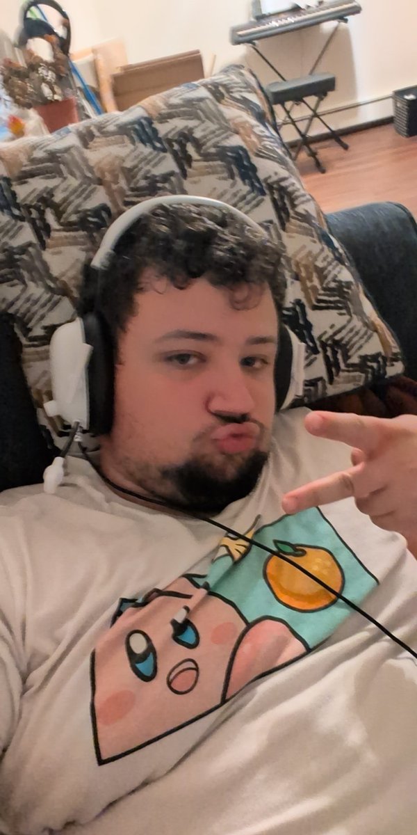 cafefunkfgc's tweet image. A little tipsy and ordered a burger 🍔