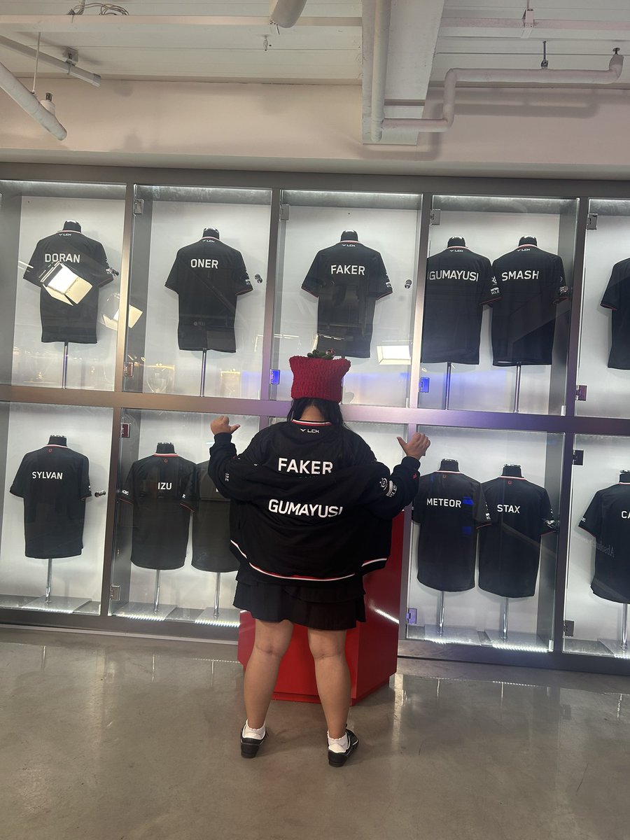 ploydere_'s tweet image. At t1 cafe!