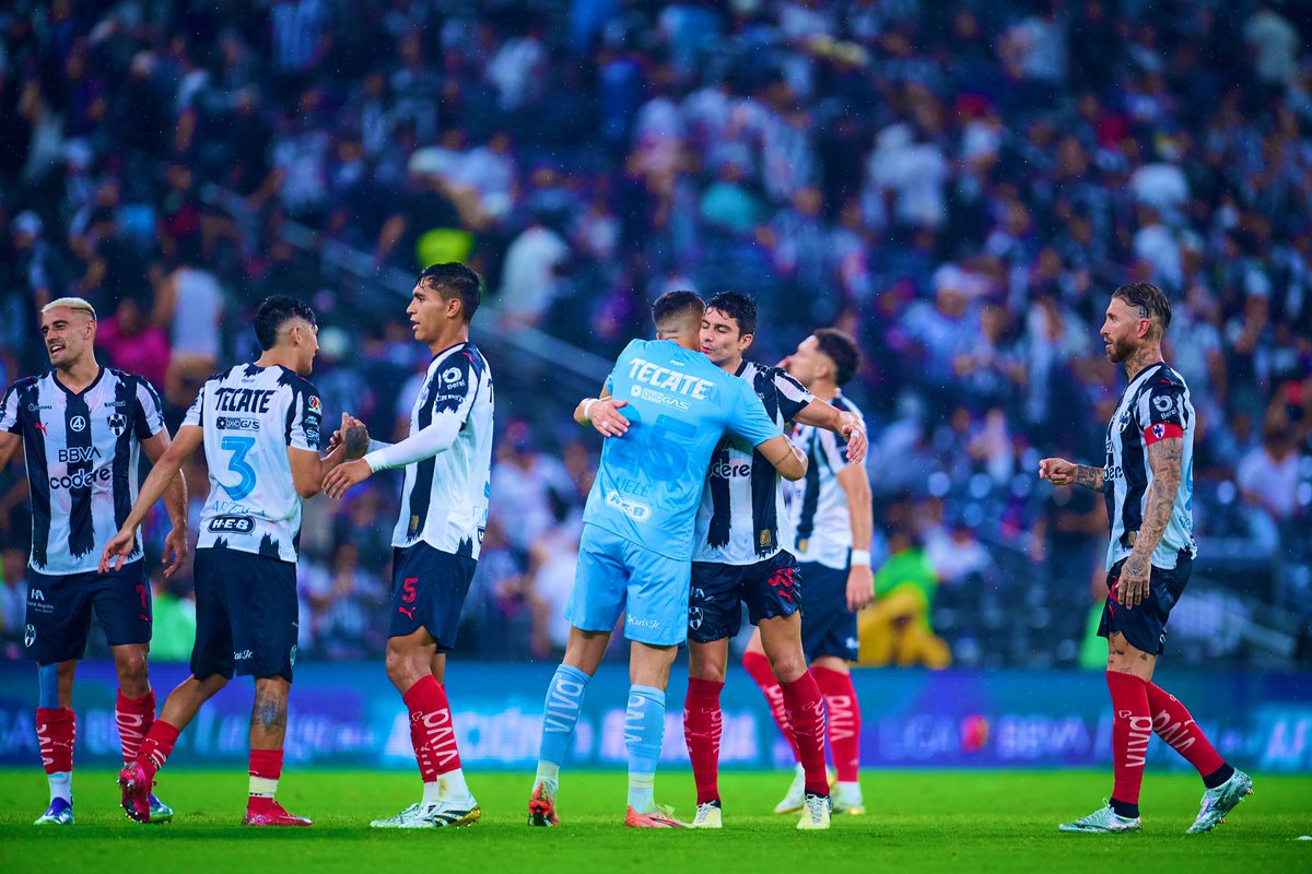 SomosRayados's tweet image. Todo lo que necesitas saber de la Leagues Cup 2025:
➤ Primera fase del Monterrey:
Jueves, 31 de julio vs Cincinnati
Domingo, 3 de agosto vs New York Red Bulls
Jueves, 7 de agosto vs Charlotte
➤ Se juega contra equipos de la MLS, pero realmente “se compite” a puntos con los…