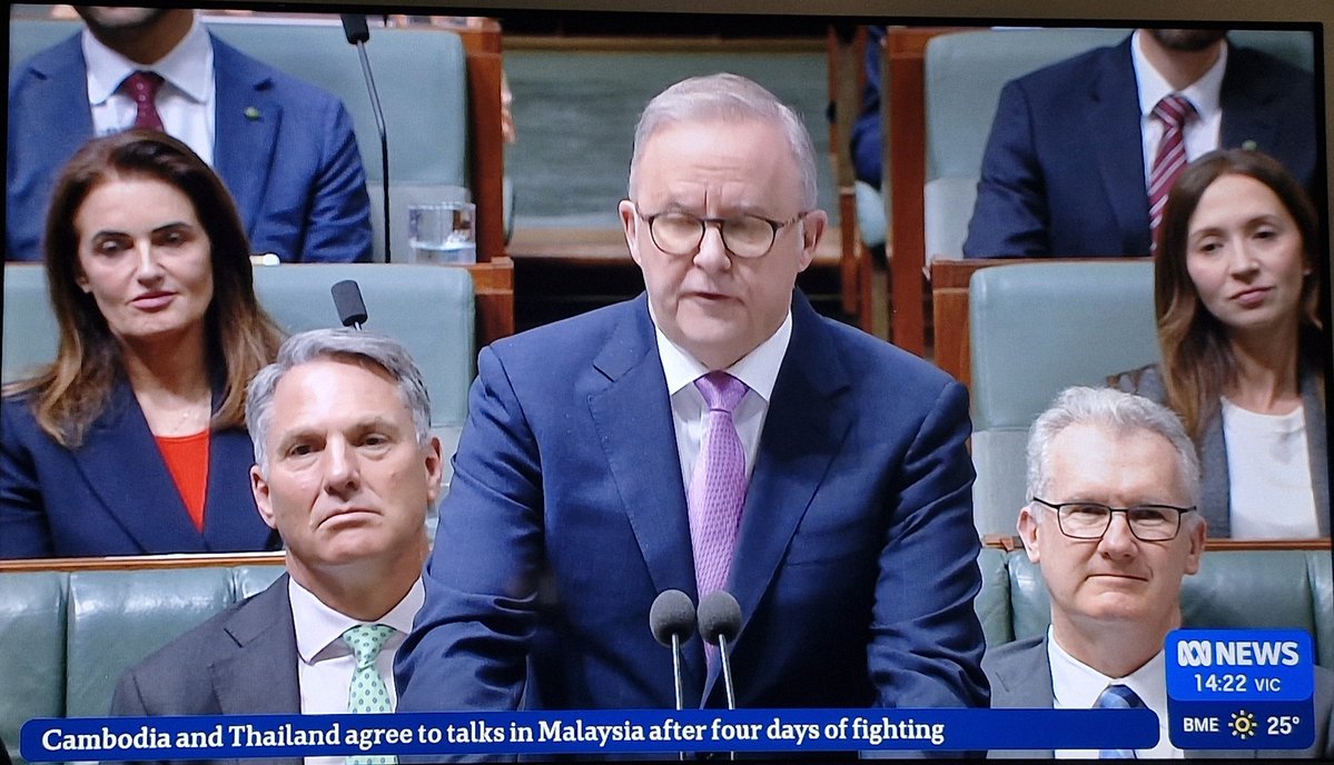 PiantaChris's tweet image. Tune into #QT again today ...  No wonder Australians PREFER our fantastic @AustralianLabor Government.... 
Who is the opposition these days?