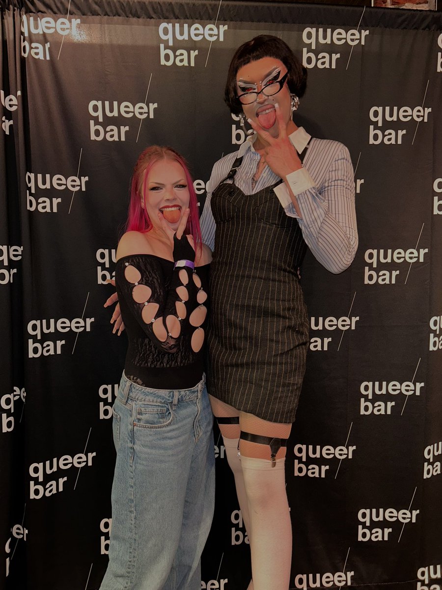 ninetappingtoes's tweet image. fimdb (fuck I miss daya betty)