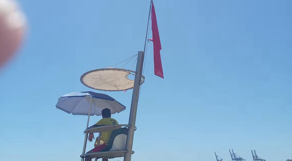 #cgtmalaga muestra su apoyo y solidaridad con la protesta iniciada por los socorristas de las playas de Málaga ante la situación en la que prestan su trabajo para velar por la seguridad de los bañistas y paseantes.
#socorristasmalaga <a href="/CGT_A/">CGT Andalucia</a> <a href="/CGTMalaga/">CGT-Málaga Ⓐ</a> share.google/62U0Te7oJl7AXu…