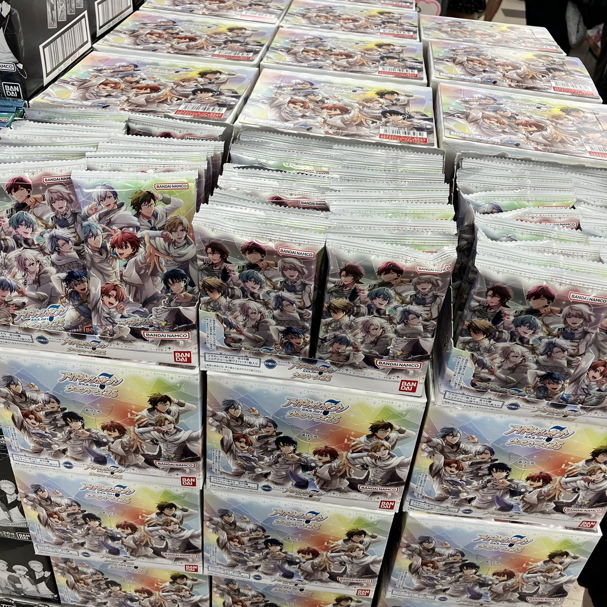 animatedenden's tweet image. 【グッズ入荷情報】
・アイドリッシュセブンウエハース25
入荷致しました!
2階にて展開中です!
ご来店の際は是非お買い求めください🌟
#アイナナ