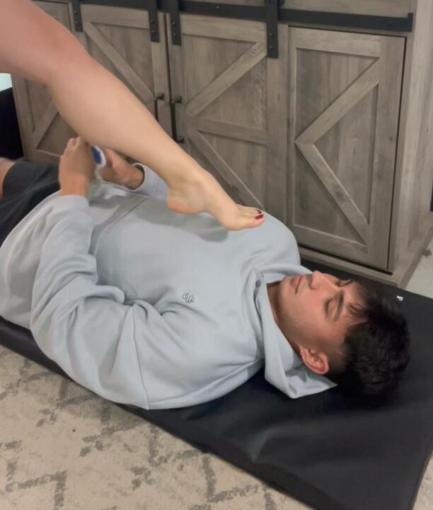 I just sold a video on #realloyalfans. Take a look here: tinylf.com/x8EnWSRHin3EVr…