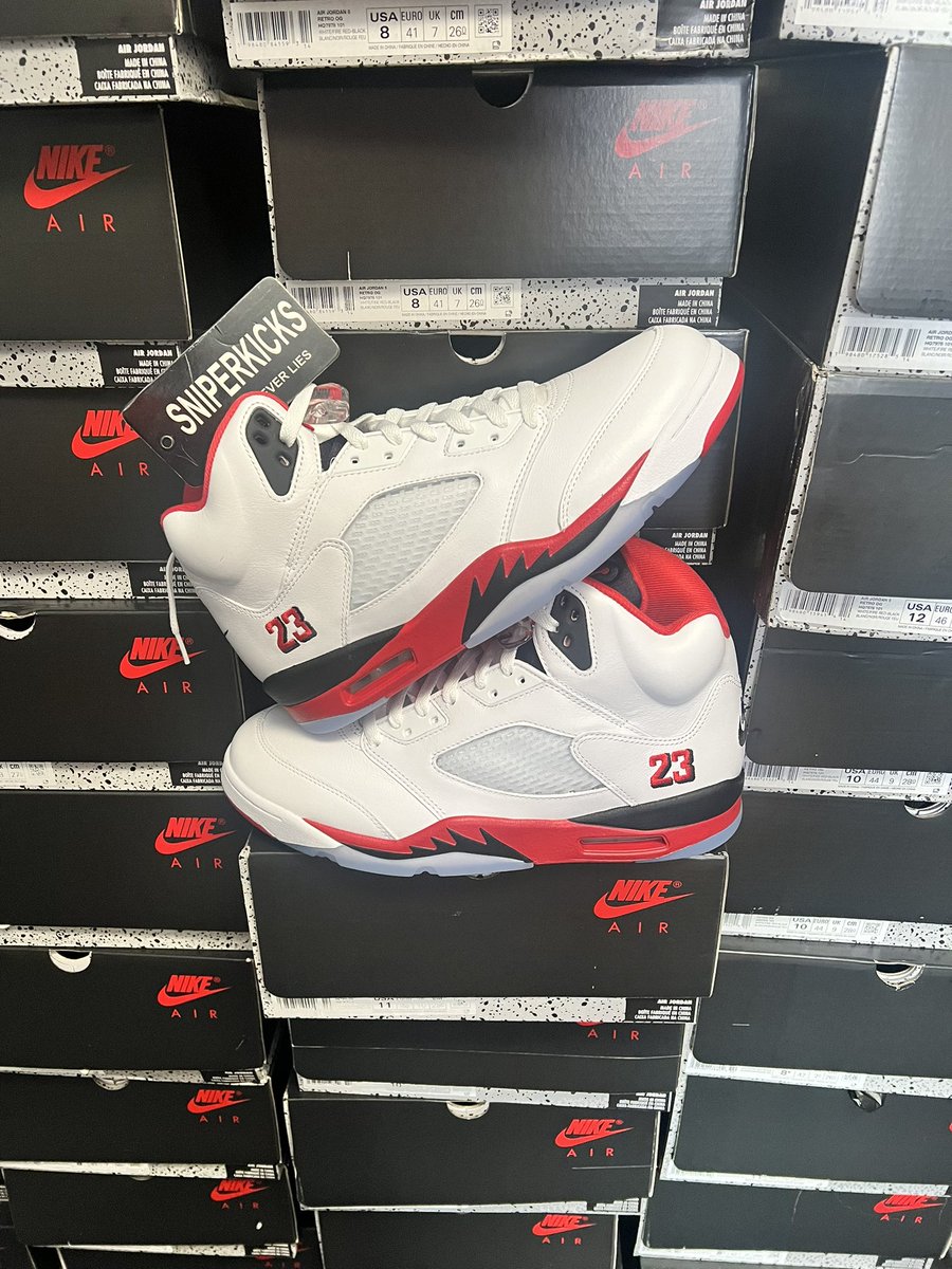 snipernick32's tweet image. AVAILABLE NOW! 8-13

sniperkicks.com/products/air-j…
