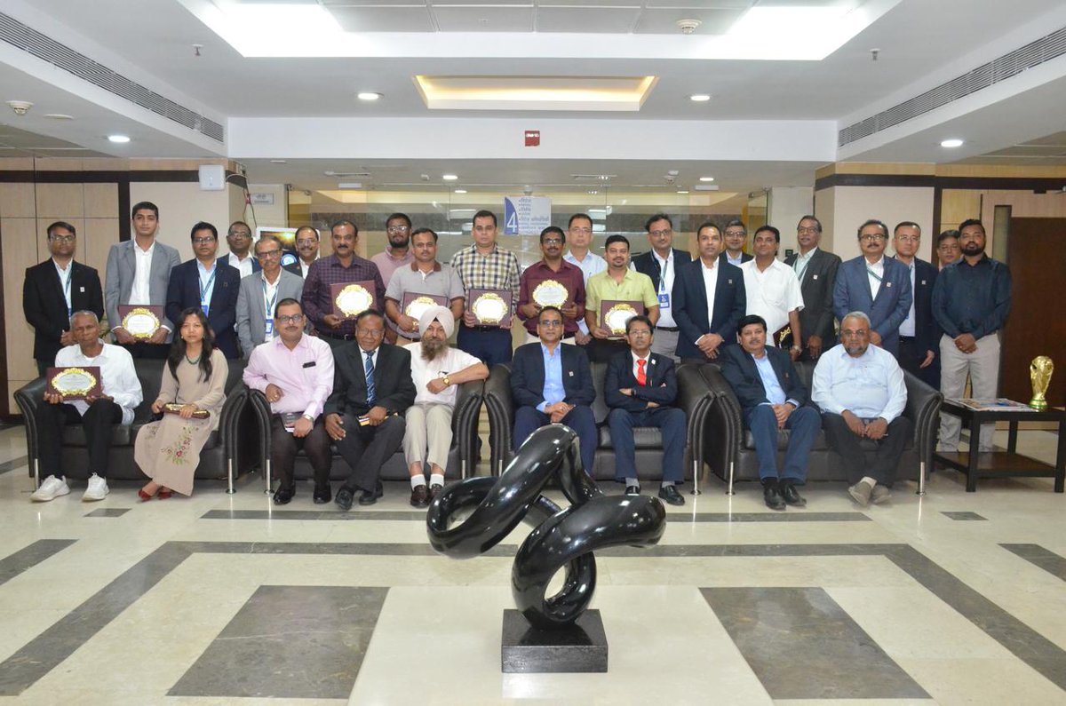 On 25th July 25, EZ proudly celebrated the dedication and achievements of HPCL s top performing dealers at the ... On 25th July 25, E...