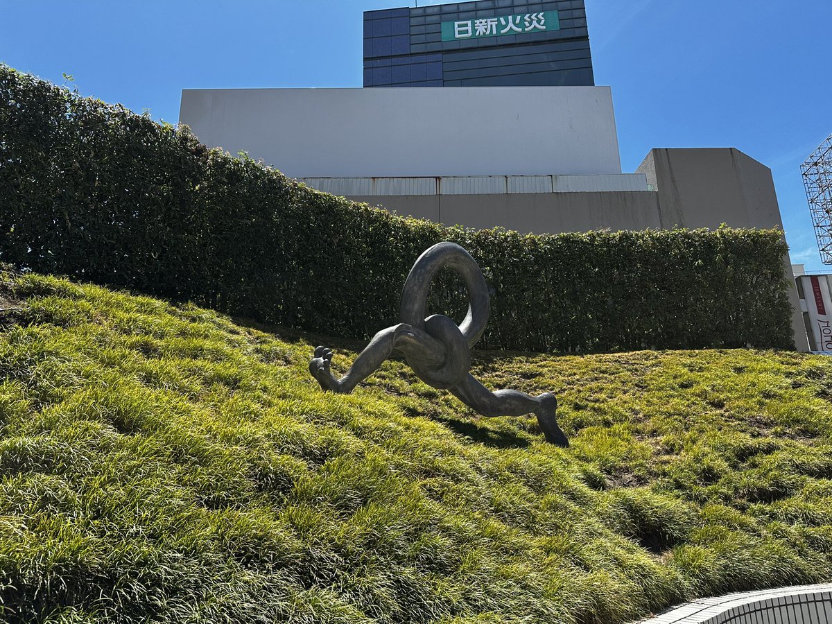 chagenabe's tweet image. 金沢、晴天がすぎる☀️