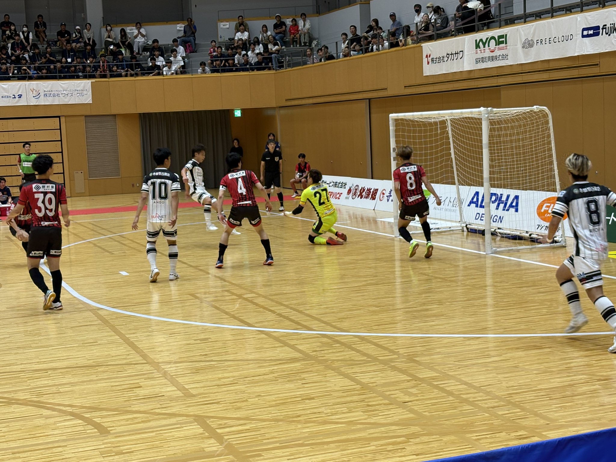 Die3様　ガッツポーズで応援！スポーツお守り 本日、長打を含む2安打の活躍でアピールした #古賀悠斗 選手