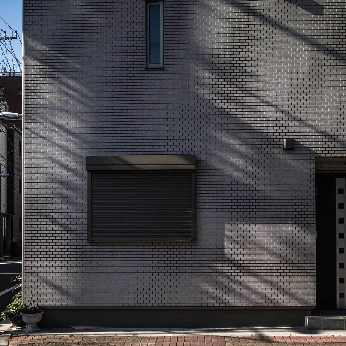 朝は影が長い　南千住
#毎スナ #ファインダー越しの私の世界