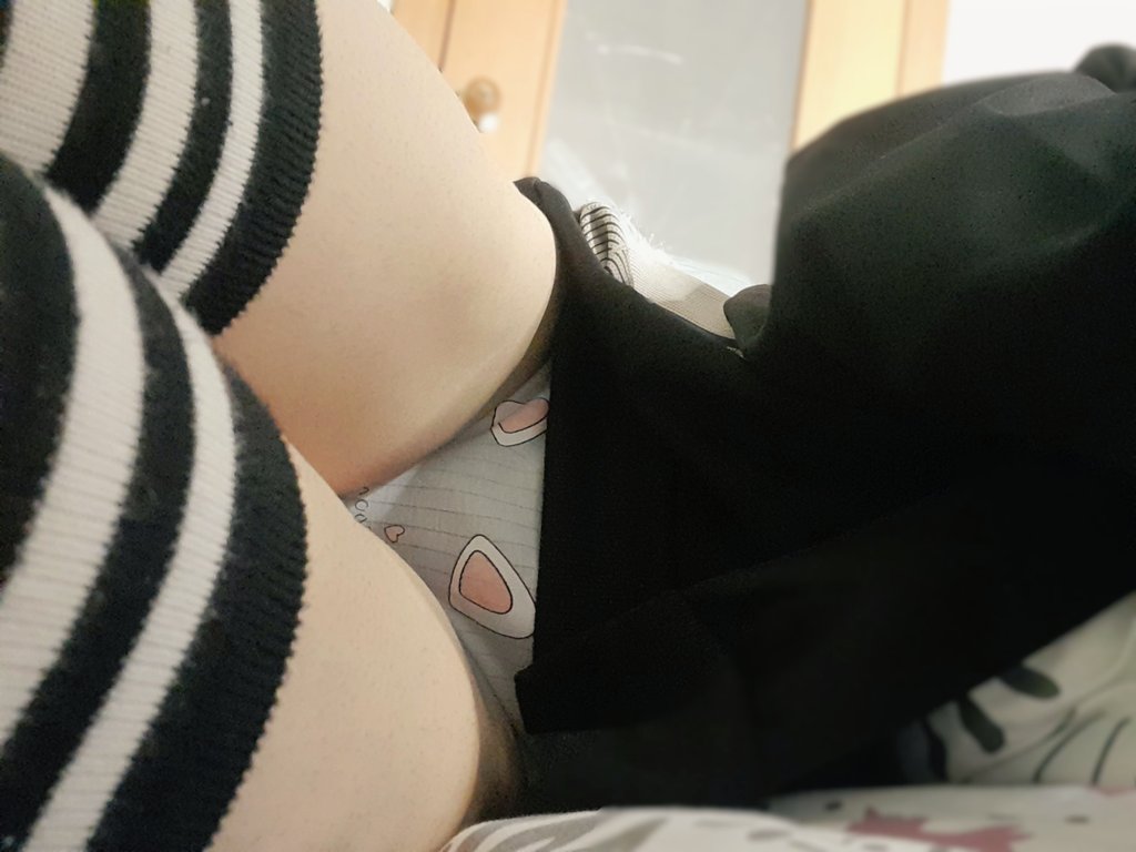 M3lok_'s tweet photo. Under there! What ? Underwear? ≽^•⩊•^≼
#femboy ₍^. .^₎⟆ https://t.co/kVEDQMEomE
