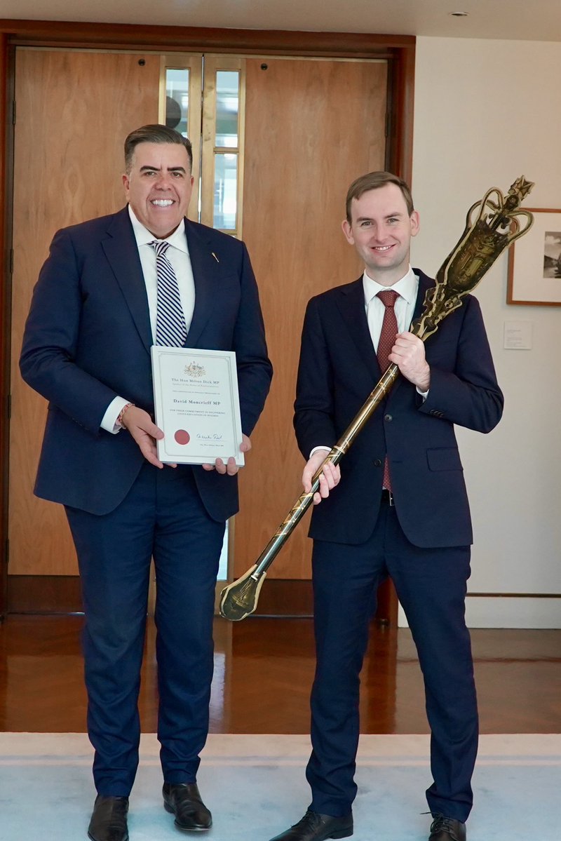 MiltonDickMP's tweet image. The first four replica parliamentary maces have been dispatched to new members for them to take out to their local schools.
Thank you to @TomVenningGrey, David Batt MP, David Moncrieff MP and @maryaldred for your commitment to improving civics education in your electorates.