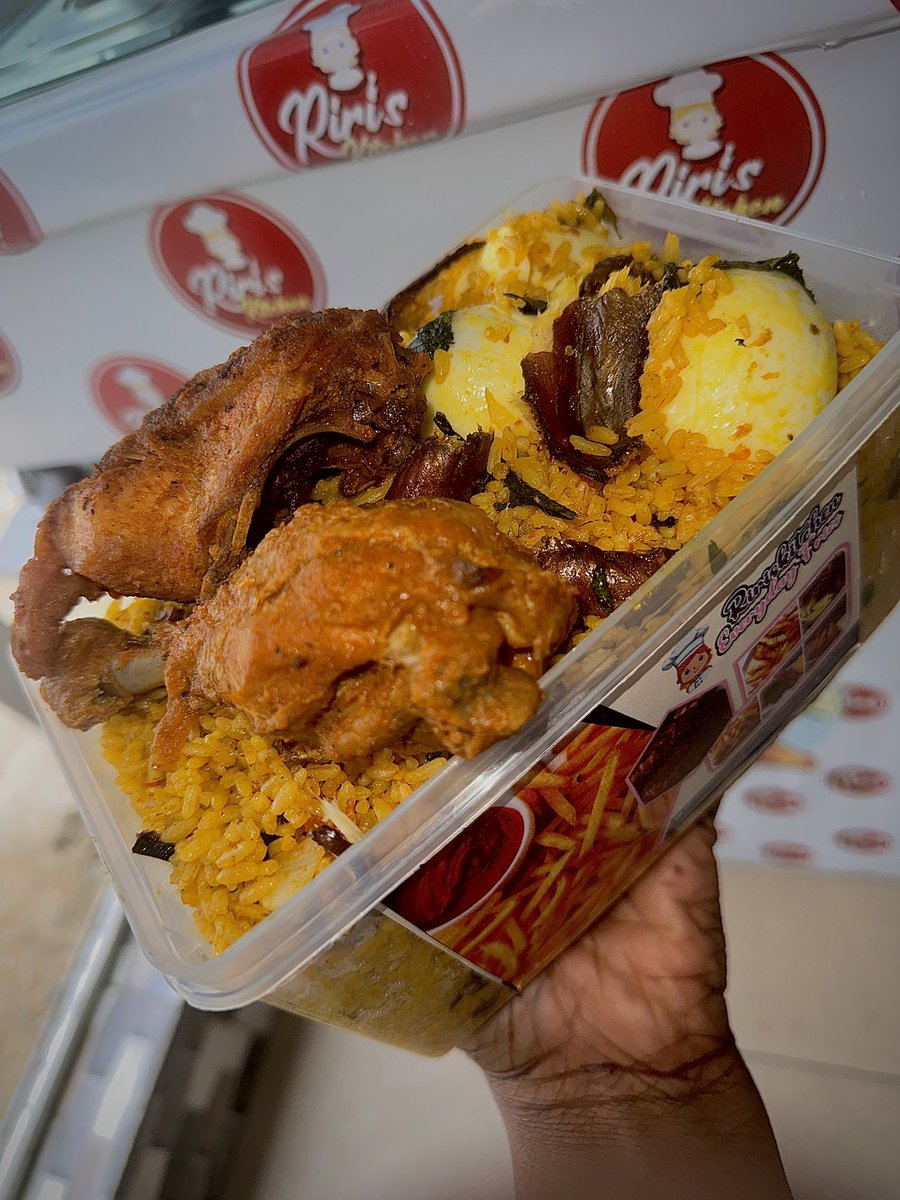 thechefriri's tweet image. Happy New week Fam 🎉
Native rice is so underrated ☹️
I made this to my customer’s preference, Send us a DM with yours !