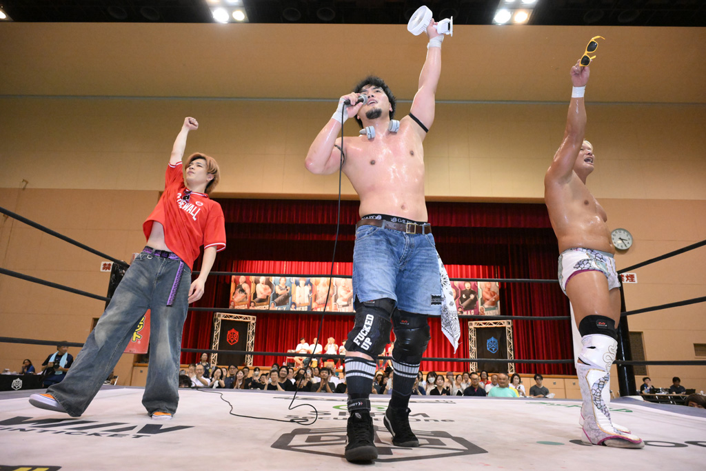 ddtpro's tweet image. 【青梅大会ハイライト】HARASHIMAが先輩・真壁とのチームで地元・青梅で凱旋勝利!「今回で終わらさずに、もっと続けてまたやっていきたい」/飯野&納谷が秋山&大地との激闘制し、KO-Dタッグ王座初V! 8・30ひがしんで佐々木&岡谷が挑戦
ddtpro.jp/results/688489…
#ddtpro