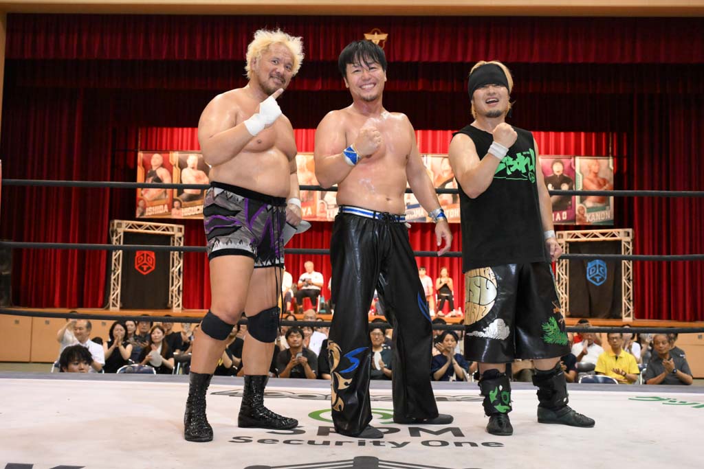 ddtpro's tweet image. 【青梅大会ハイライト】HARASHIMAが先輩・真壁とのチームで地元・青梅で凱旋勝利!「今回で終わらさずに、もっと続けてまたやっていきたい」/飯野&納谷が秋山&大地との激闘制し、KO-Dタッグ王座初V! 8・30ひがしんで佐々木&岡谷が挑戦
ddtpro.jp/results/688489…
#ddtpro