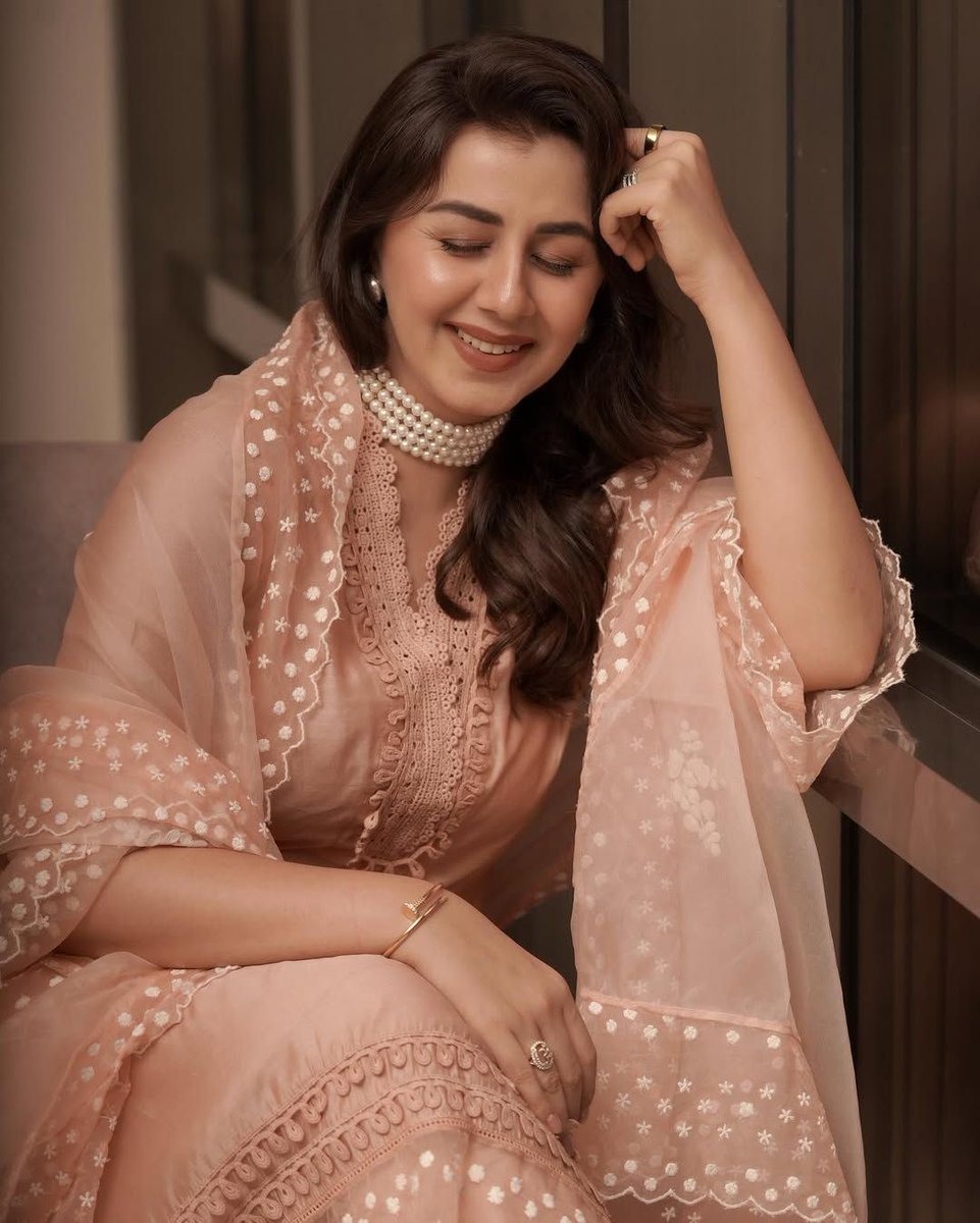 KollyBuzz's tweet image. #NikkiGalrani