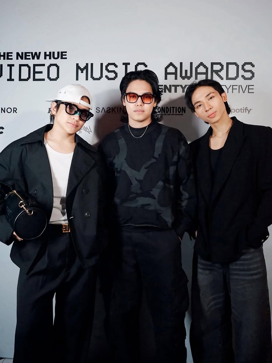ZENFL0WER's tweet image. ALAMAT: Redefining talent and style at The New Hue Music Video Awards 2025 ๐๐ฅ
(c) viva_records
#ALAMAT #ALAMAT_TOMAS #ALAMAT_RJI #ALAMAT_TANEO