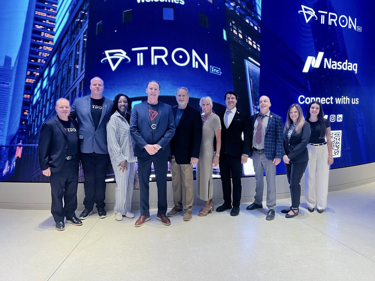Liberland at Nasdaq! 🔔

Our Prime Minister, Justin Sun, rang the Nasdaq Opening Bell with TRON, and Liberland was right there with him.

Decentralized nations are stepping onto the world stage.

📍 PM Sun is also planning a visit to our DC Embassy at the Pierce School soon!