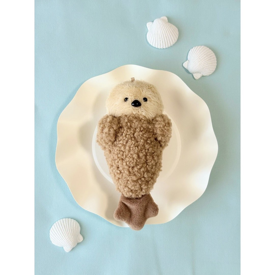 Ueeeeeeeeee's tweet image. 「エビふりゃいな子ラッコキーホルダー」をBASEに掲載しました🦦🍤🫶
時折エビフライに見えるラッコの赤ちゃんのかわいい姿をぬいぐるみキーホルダーにしました!
オンラインショップはこちらです💁♀️
ouuuuue.base.shop
明日7/29(火)20:00〜販売開始
#ラッコ #ぬいぐるみ #ハンドメイド