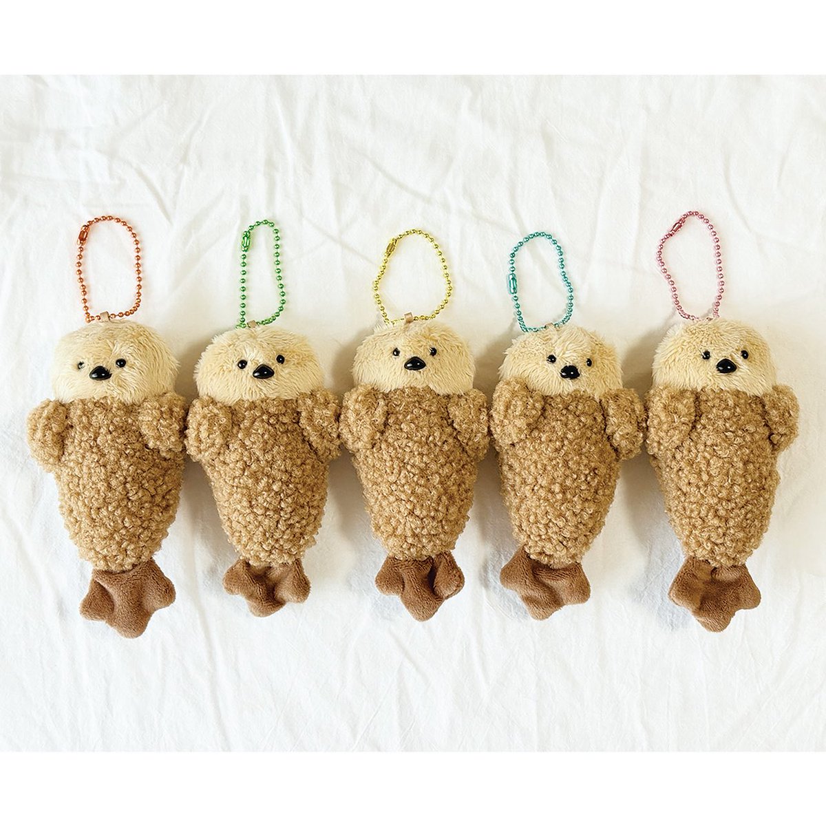 Ueeeeeeeeee's tweet image. 「エビふりゃいな子ラッコキーホルダー」をBASEに掲載しました🦦🍤🫶
時折エビフライに見えるラッコの赤ちゃんのかわいい姿をぬいぐるみキーホルダーにしました!
オンラインショップはこちらです💁♀️
ouuuuue.base.shop
明日7/29(火)20:00〜販売開始
#ラッコ #ぬいぐるみ #ハンドメイド