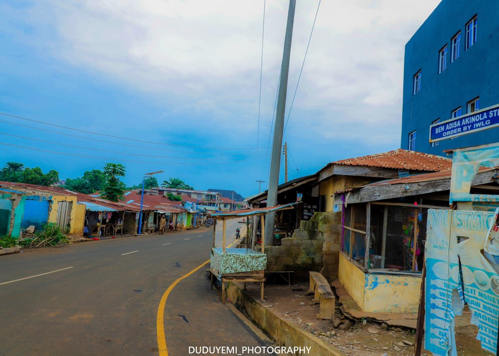 Osun_Works_Min's tweet image. COMPLETED PROJECT ALERT ‼️
Construction of Post Office Junction - Oke Ifa - Oke Bode Junction Road, Iwo.
#OsunInfraFocus
#ImoleImpactfulGovernance
#ForAGreaterOsun
#QualityInfrastructure