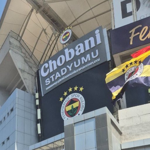 KramponSport's tweet image. Fenerbahçe stadının tabelası, 'Chobani Stadyumu' olarak değiştirildi.
