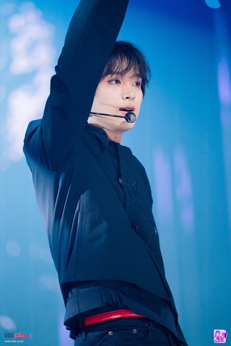 haezzarazza's tweet image. 인기가요 결방 하드털이 스무디 해찬