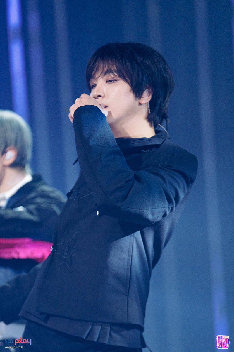 haezzarazza's tweet image. 인기가요 결방 하드털이 스무디 해찬