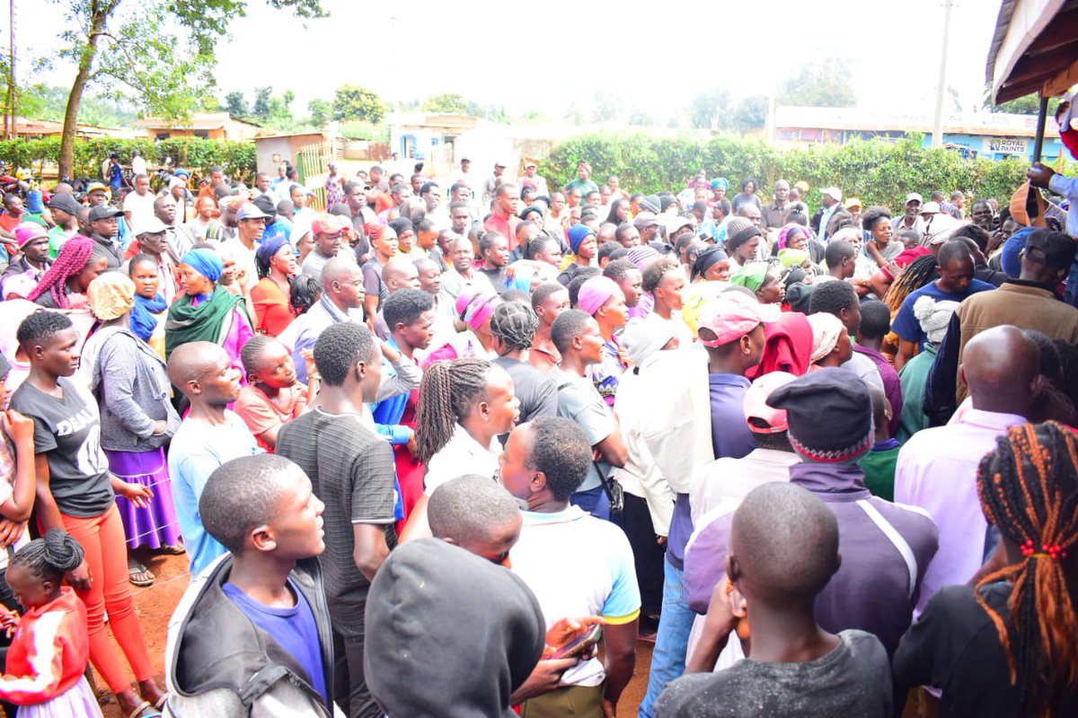 Honcalebamisi's tweet image. This is not a rally.

It is just one polling station out of the 53 where parents are gathered to collect bursary ya kijana power. The bursary is being distributed in all the stations across the saboti constituency. 

We must form a government that will make primary and secondary…