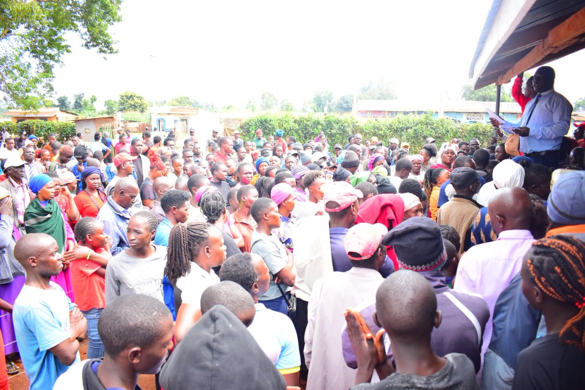 Honcalebamisi's tweet image. This is not a rally.

It is just one polling station out of the 53 where parents are gathered to collect bursary ya kijana power. The bursary is being distributed in all the stations across the saboti constituency. 

We must form a government that will make primary and secondary…
