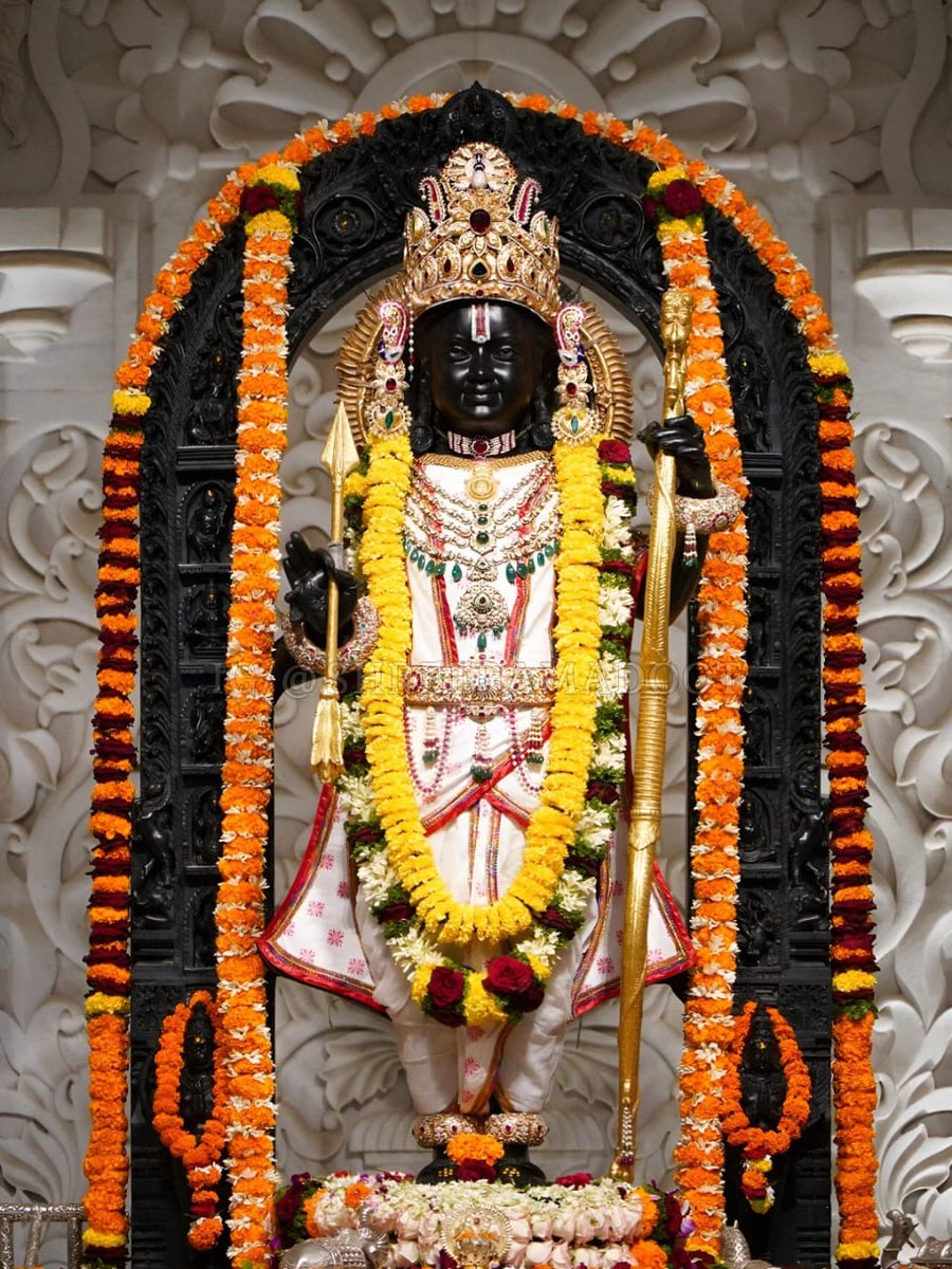 ShriAyodhya_'s tweet image. जिसके भीतर कोई चाहना नहीं है, उसको दुःख देने की ताकत किसी में भी नहीं है।
!! “ जय श्री राम ” !!