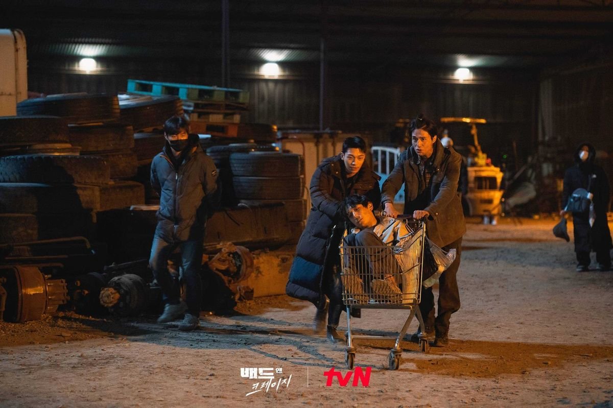 myluckymoon's tweet image. #badandcrazy #suyeolk these mfs are always in a situation
