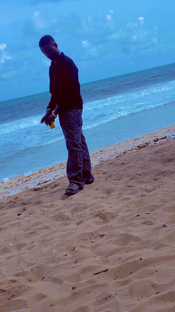 de_theory1's tweet photo. Love what you have 
Before life teaches you 
To love what you lost  #WEURO2025 #lifestyle https://t.co/Rb7A0xqQQF